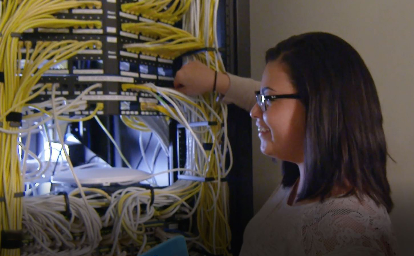 コンピュータ・IT Differentiated Services for the Internet The Future-Ready Office: Data Cabling Strategy - Teledata